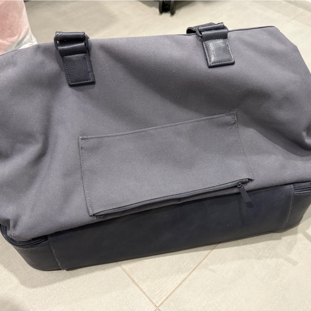 Beis Large Weekender Bag Navy Blue - GREAT CONDITION - Picture 3 of 5